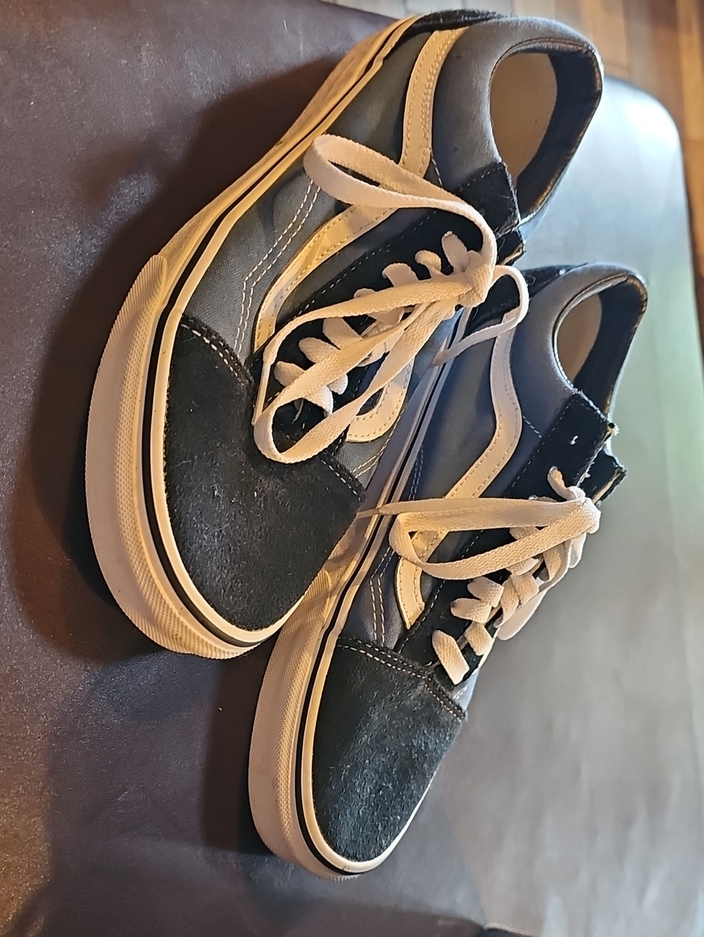Men Size 9/Women Size 10.5 Vans Navy and Blue Old Skool Sneakers